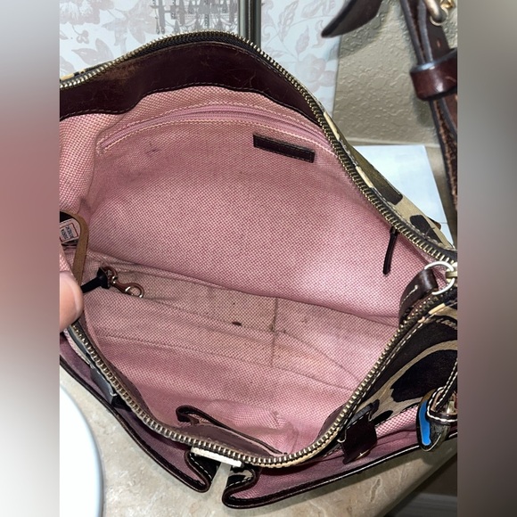 Dooney And Bourke Giraffe Print Handbag - Picture 4 of 16